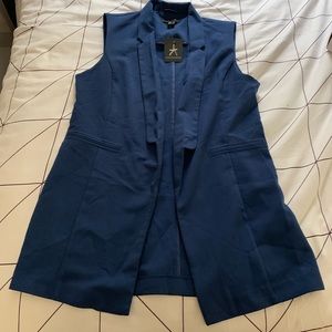Women’s navy blue sports vest